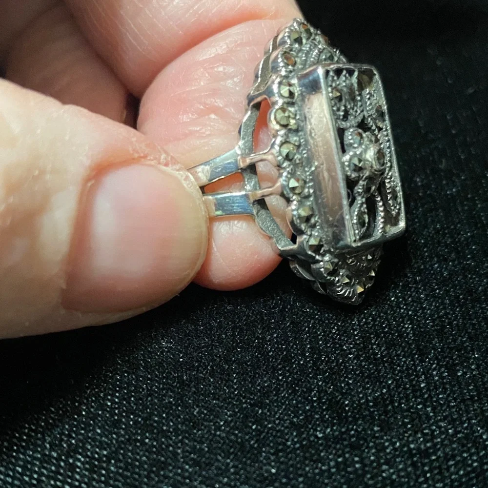 Vintage 925 MR sterling silver onyx gemstone marcasite Floral Ring